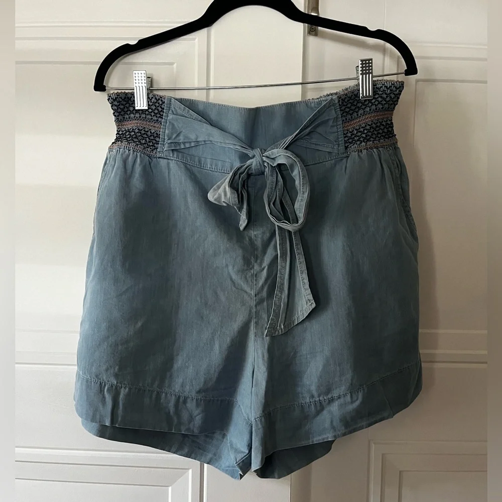 Anthropologie aloha tie front shorts - Picture 5 of 6